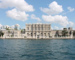 Dolmabahçe Sarayı